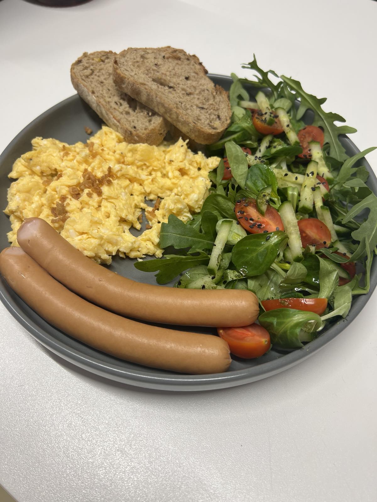 Dalivia Kawa. Breakfast No. 2, with sausage