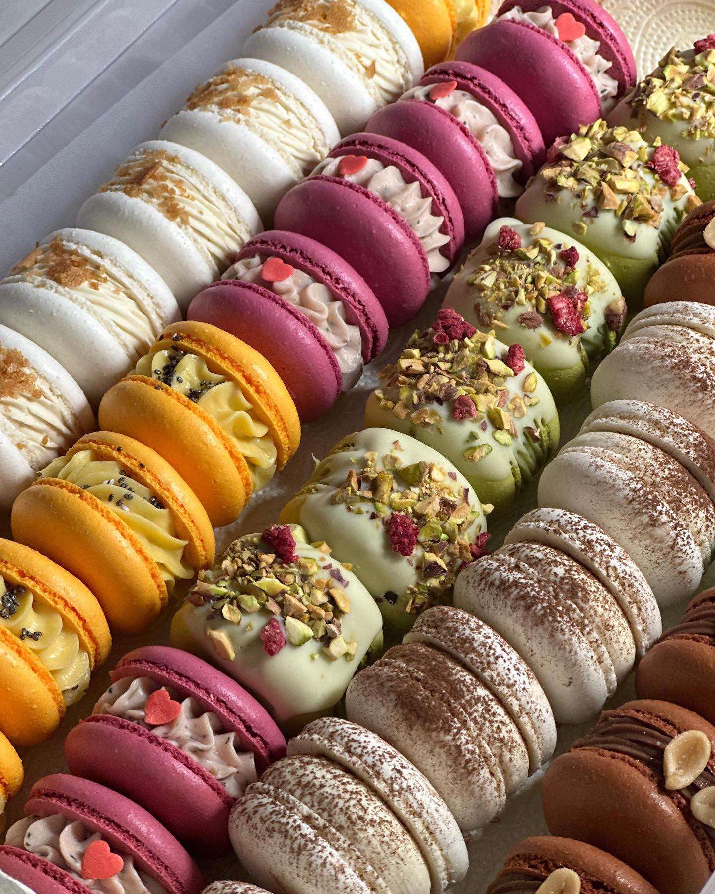 Dalivia Kawa. Krakow. Original desserts. Macaroon